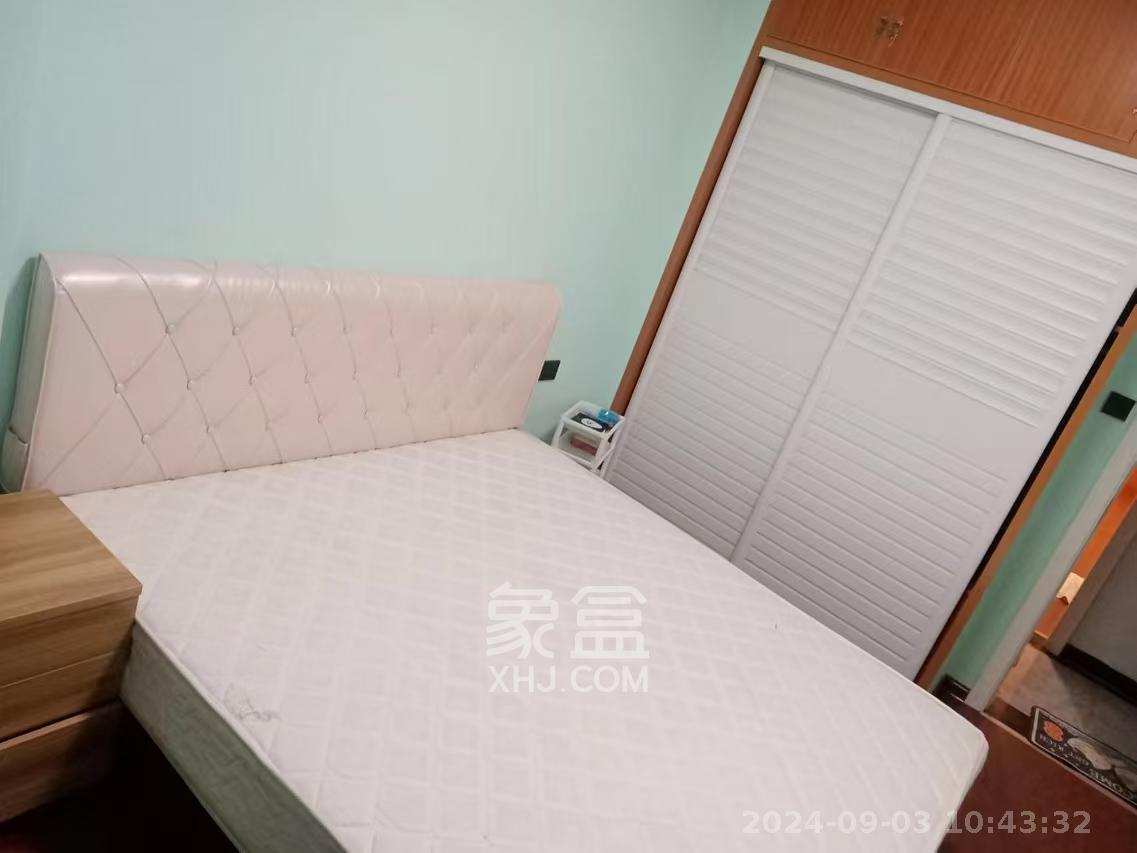 麓山翰林苑  4室2厅2卫   4000.00元/月室内图