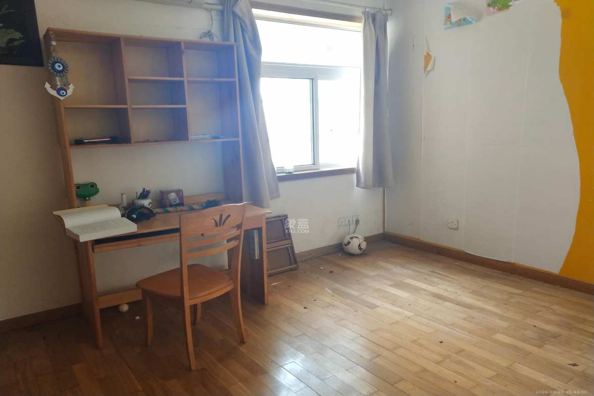 麓谷E家人  3室2厅0卫   2100.00元/月室内图