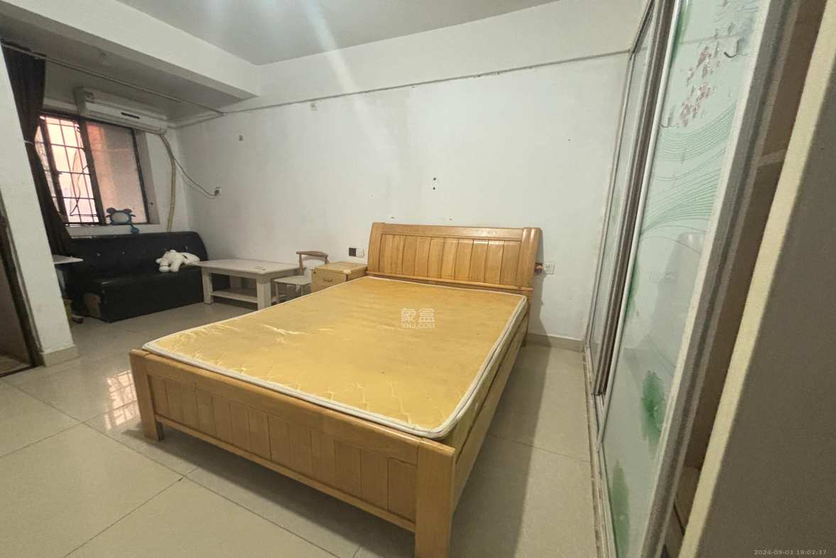 同鑫家园  1室1厅1卫   1400.00元/月室内图