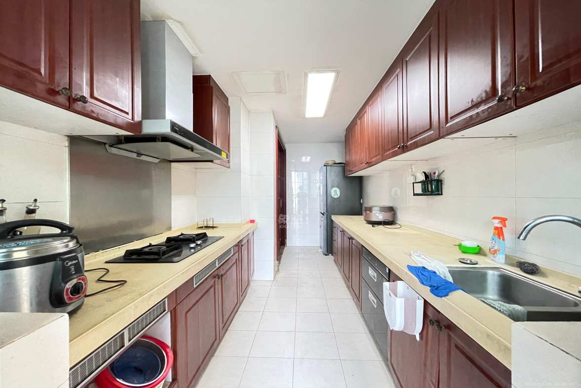 恒大名都  4室2厅2卫    2800.0元/月室内图