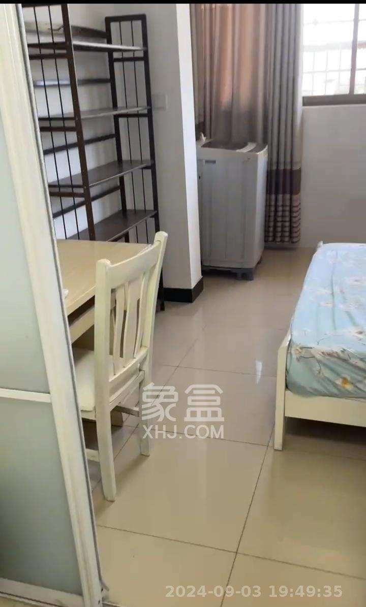 大学城安置小区  1室0厅0卫   1400.00元/月室内图