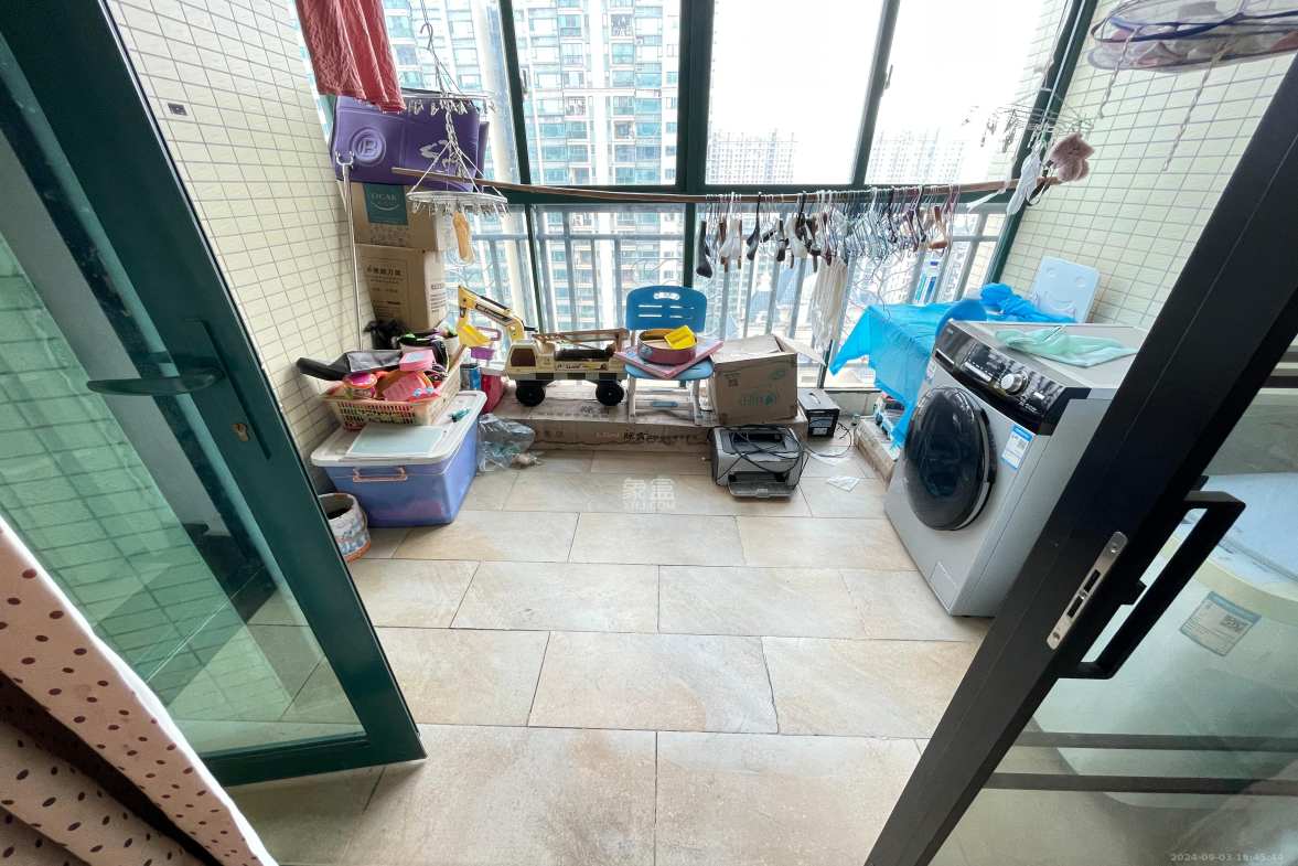 恒大名都  4室2厅2卫    2800.0元/月室内图