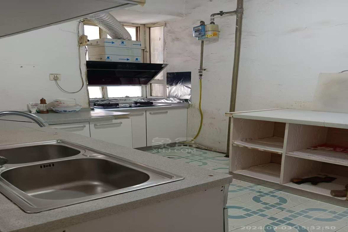 广汇大厦  3室2厅2卫   1600.00元/月室内图