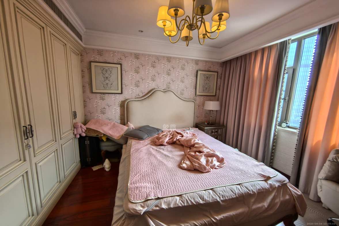 运达中央广场一、二期  3室2厅3卫    12000.0元/月 运达中央广场一、二期  3室2厅3卫    12000.0元/月室内图