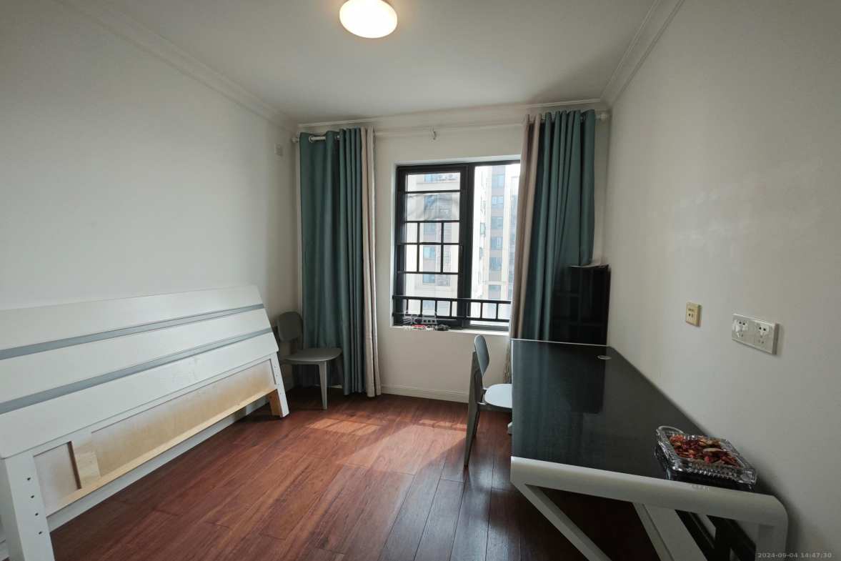 万科魅力之城观澜里  3室2厅2卫    2400.0元/月室内图