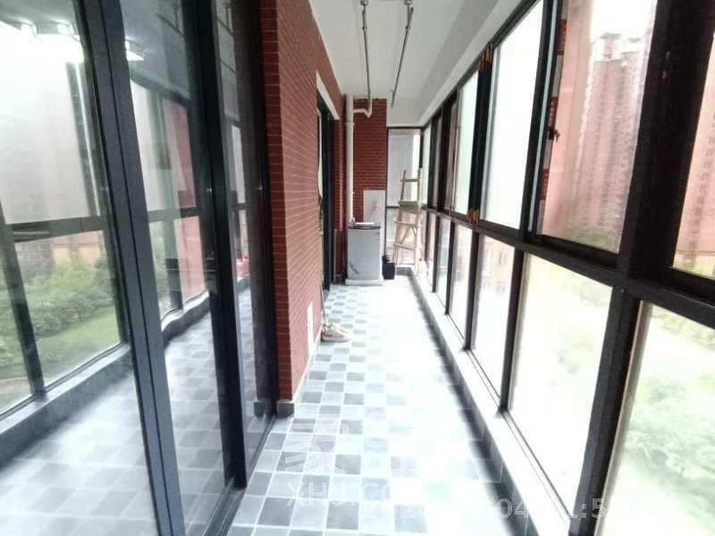珠江东方明珠（新地东方明珠）三期  4室2厅2卫   2200.00元/月室内图
