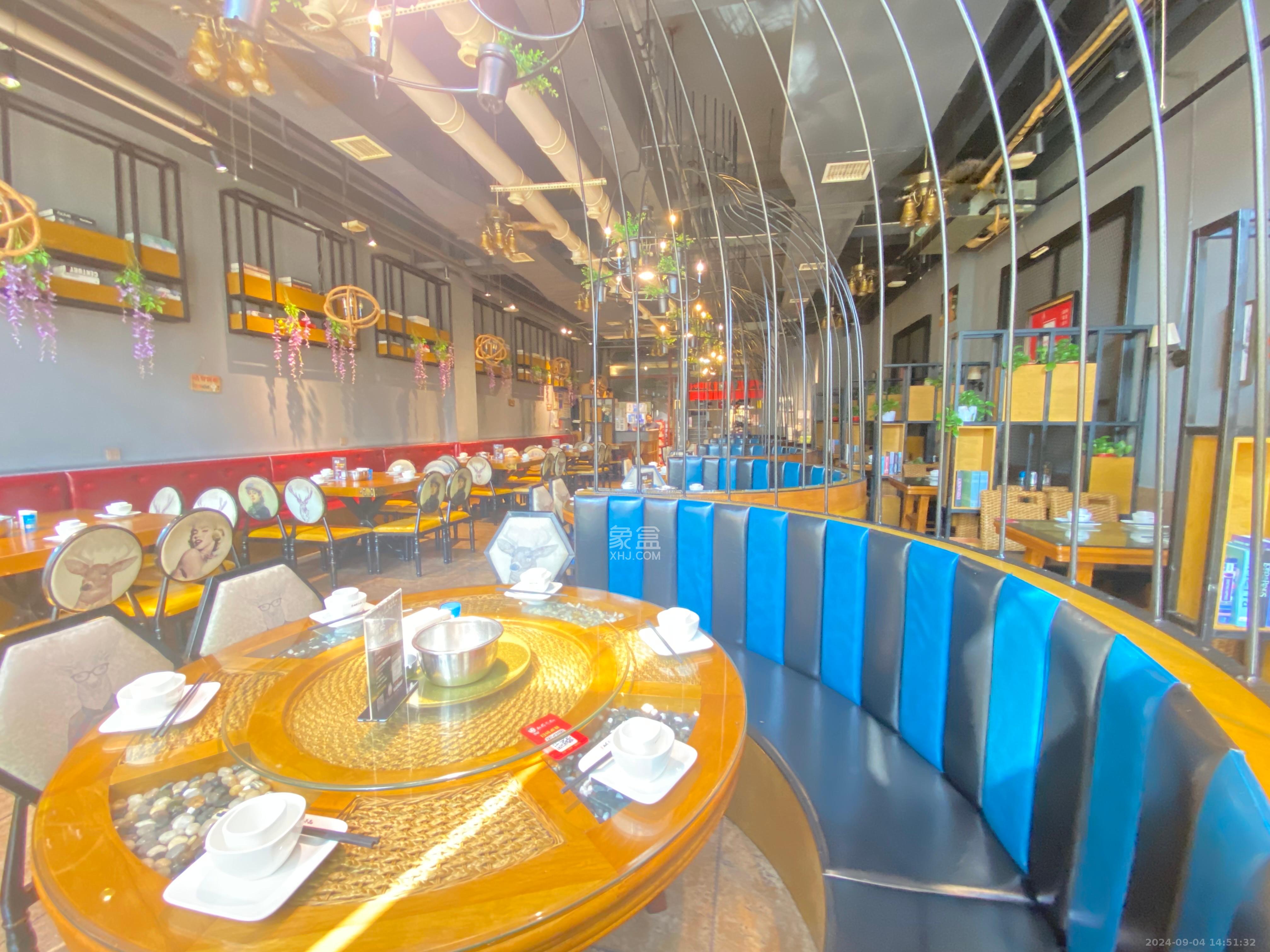 万达广场   331.0㎡      18000.0元/月室内图