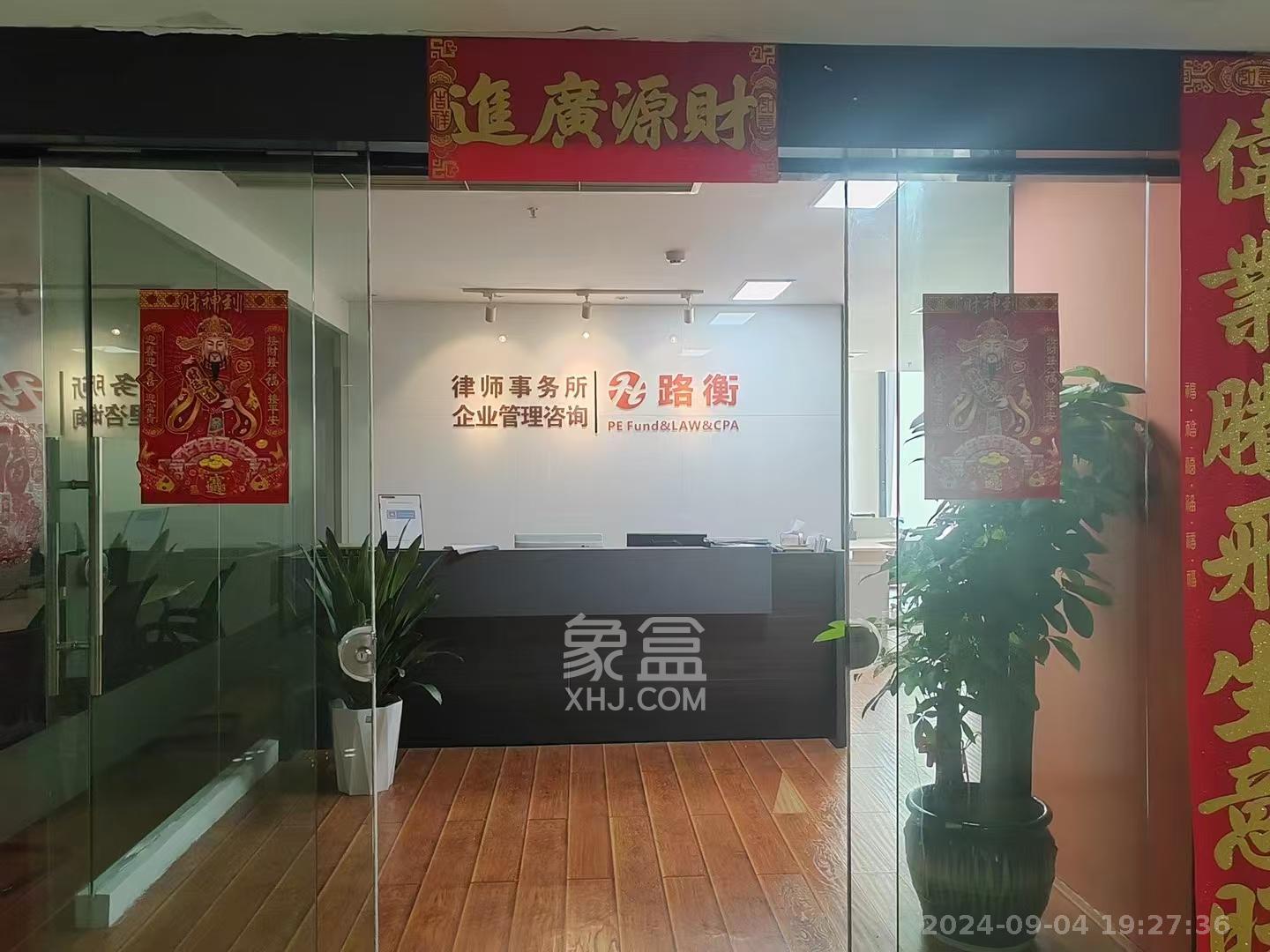 万达广场   157.82㎡      10000.0元/月室内图