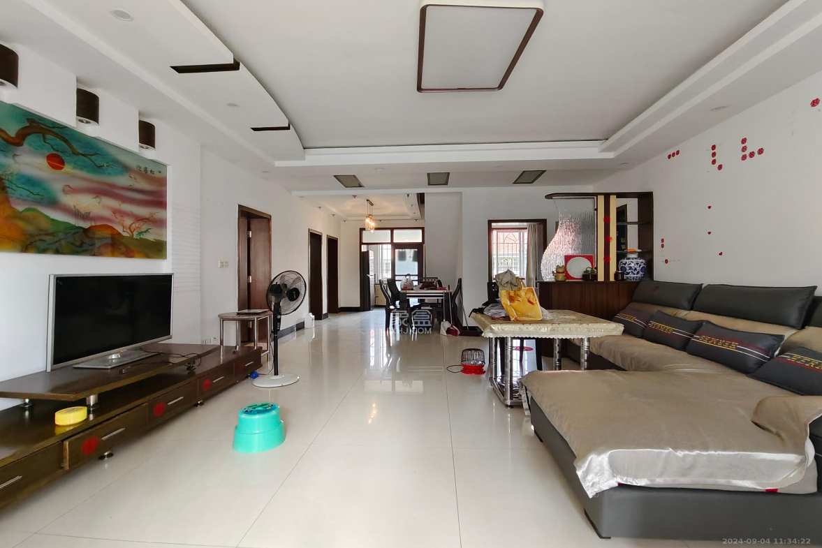 新桥小区  3室2厅2卫    1600.0元/月室内图