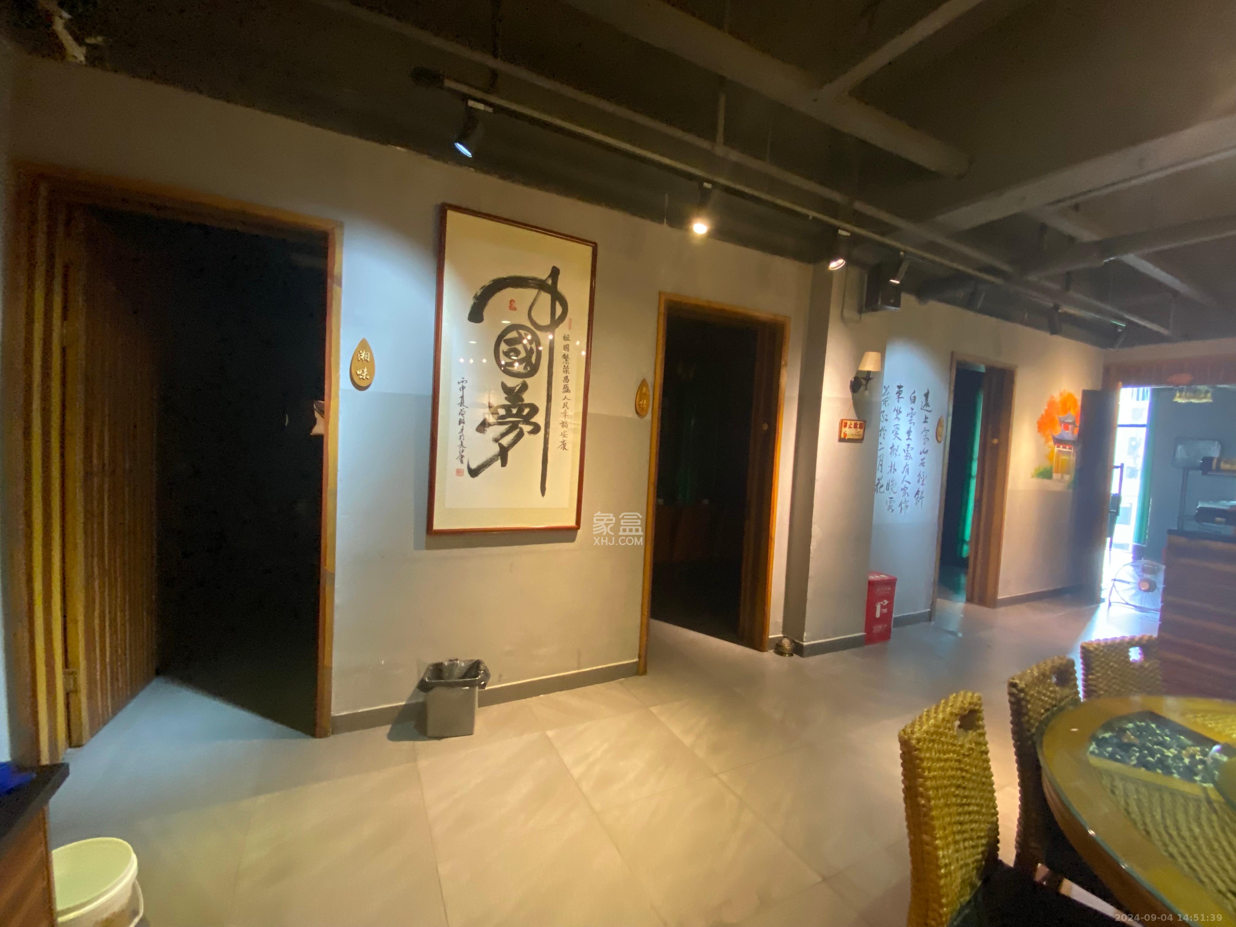 万达广场   331.0㎡      18000.0元/月室内图