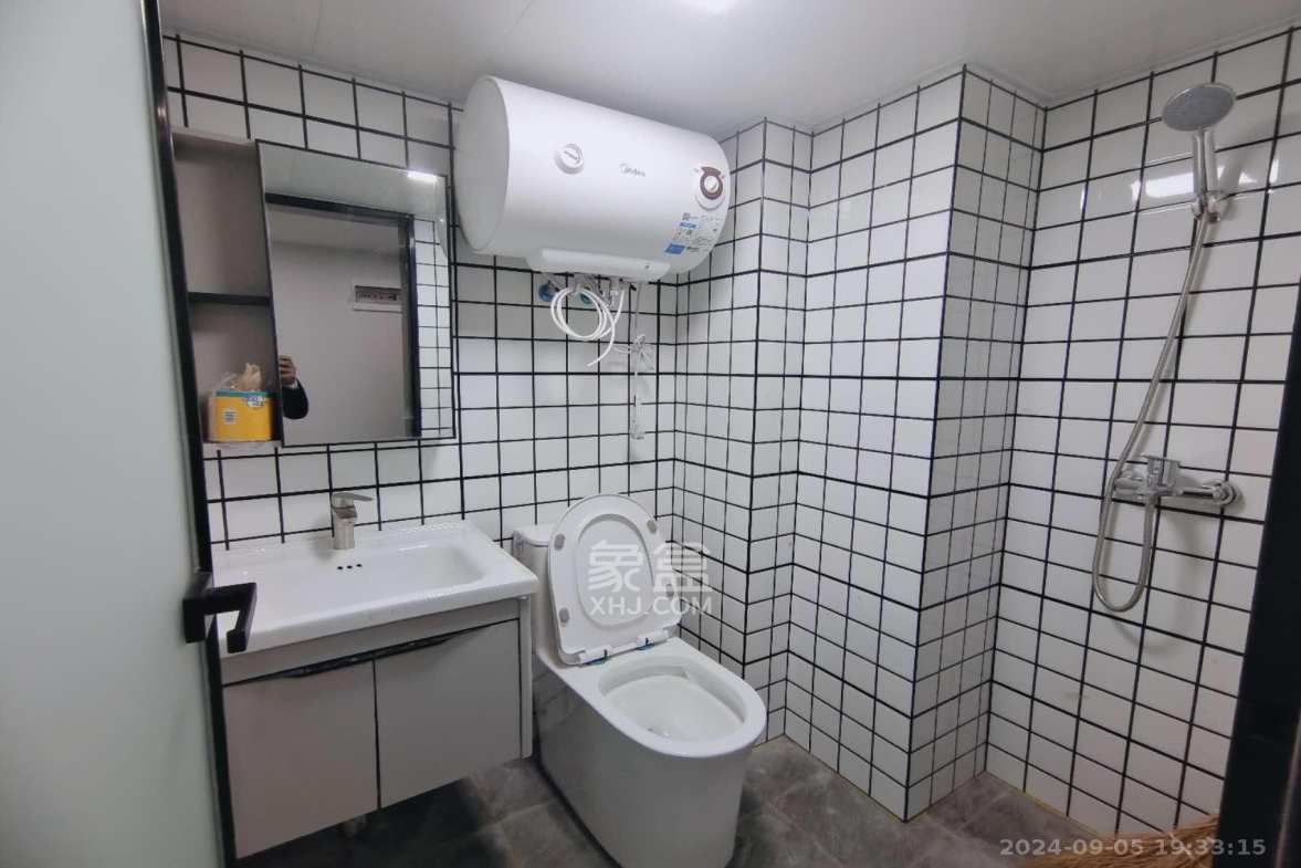 天麓轻奢国际  1室1厅1卫    1750.0元/月 天麓轻奢国际  1室1厅1卫    1750.0元/月户型图