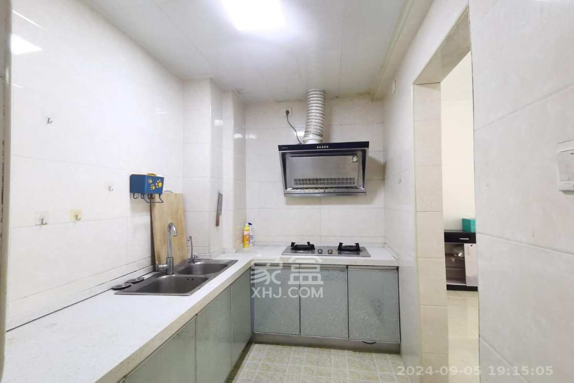 中建芙蓉嘉苑  3室2厅2卫    2300.0元/月室内图
