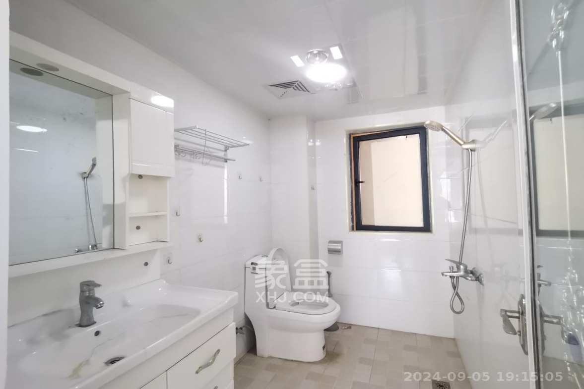 中建芙蓉嘉苑  3室2厅2卫    2300.0元/月室内图
