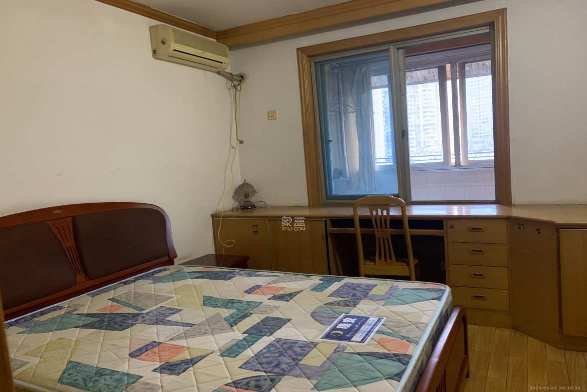 十五中单位宿舍  2室1厅1卫    2300.0元/月 十五中单位宿舍  2室1厅1卫    2300.0元/月室内图