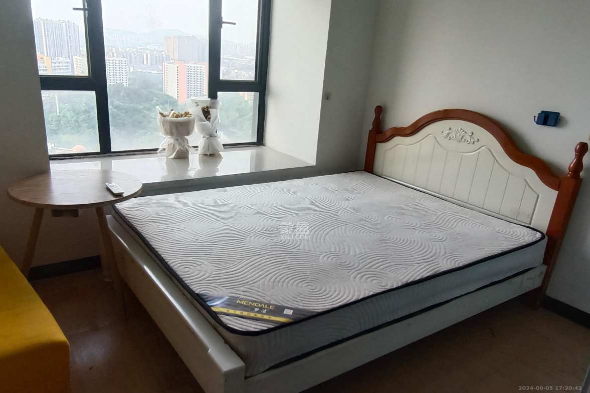 好莱城(弘德西街) 1室1厅1卫 1200.0元/月 好莱城(弘德西街) 1室1厅1卫 1200.0元/月户型图