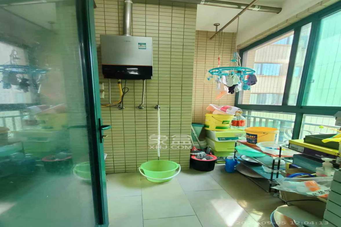 恒大城  3室2厅2卫   2300.00元/月室内图