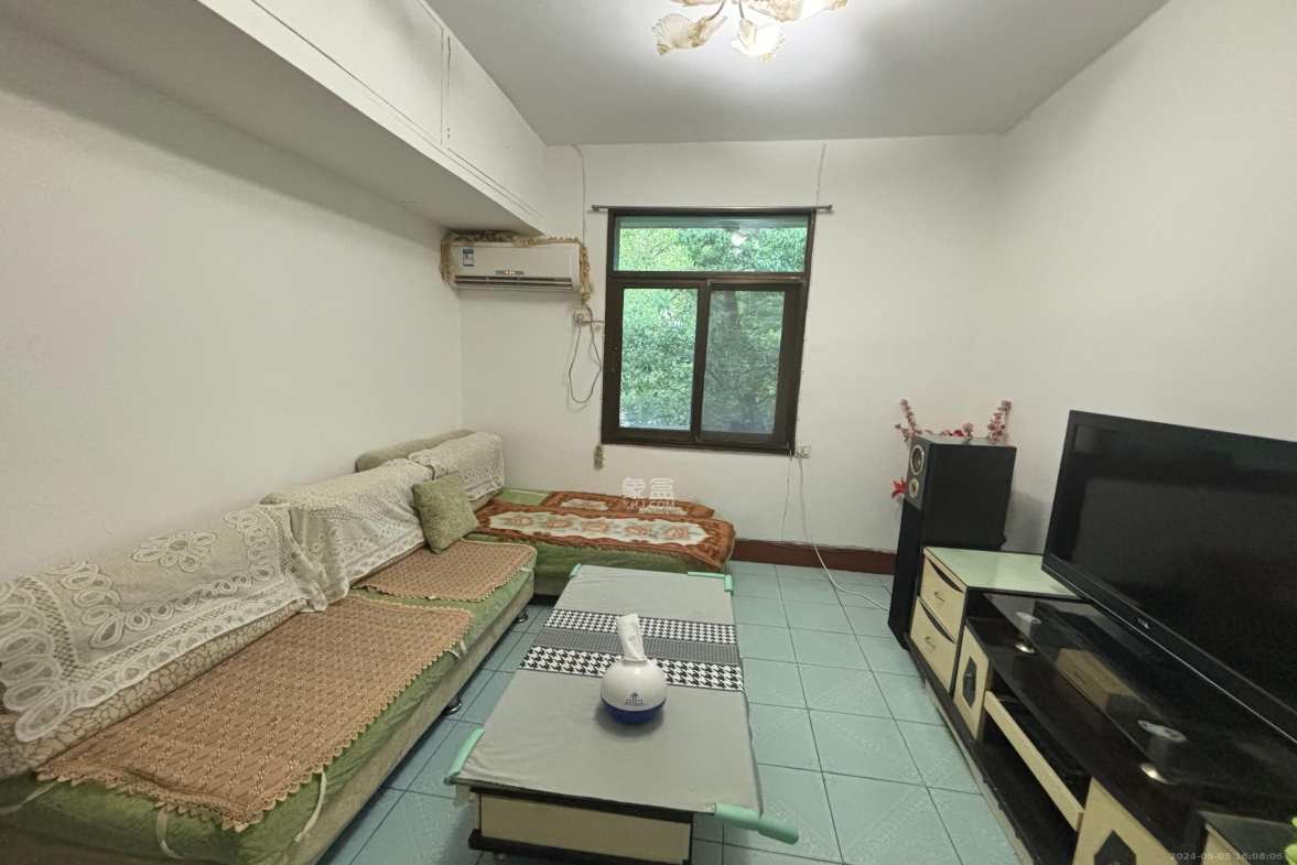 文艺新村  2室1厅1卫   1600.00元/月室内图1