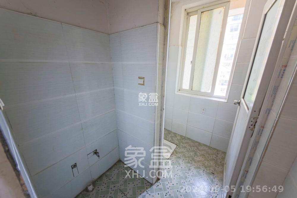 星城荣域  3室2厅2卫    2500.0元/月室内图