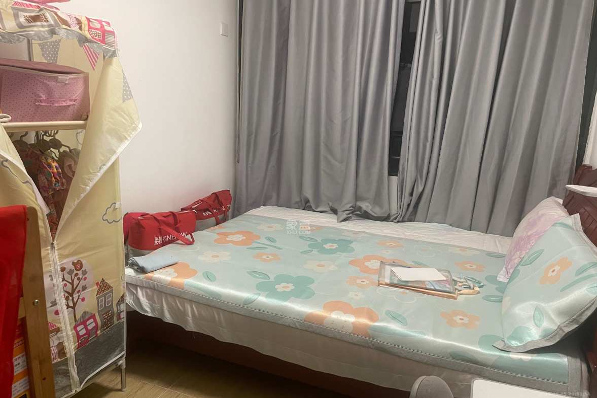 尊邸华庭  3室2厅1卫    2500.0元/月室内图