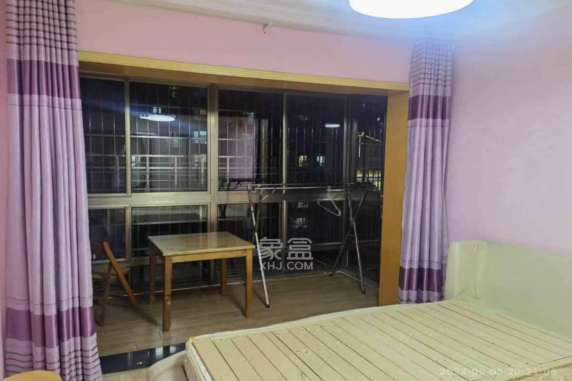 茶山馨苑  3室2厅1卫    2400.0元/月室内图