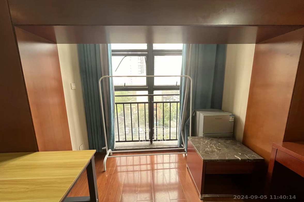 山水华景  1室0厅1卫   1200.00元/月室内图