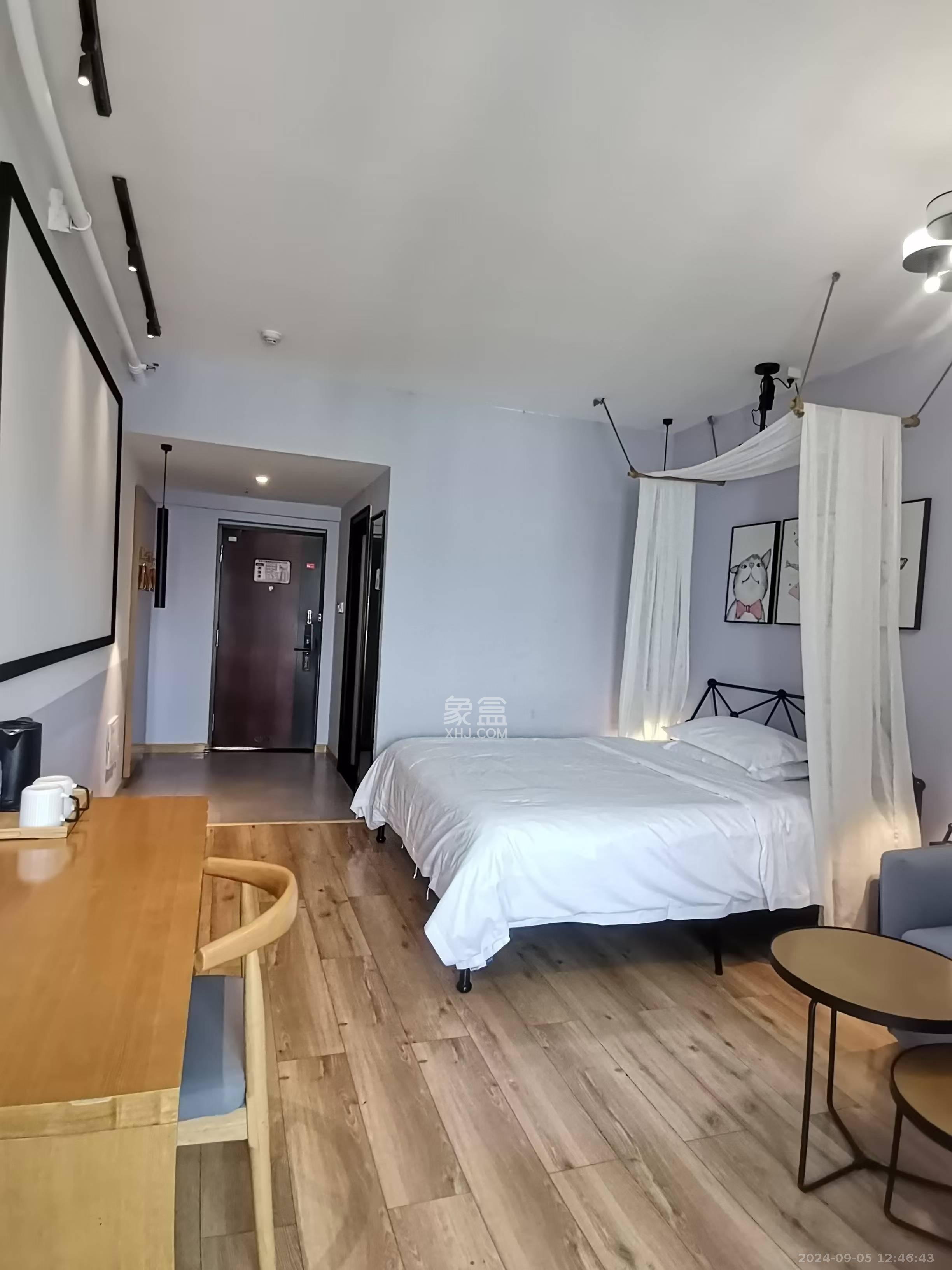 国泰九龙湾  1室0厅0卫    2000.0元/月