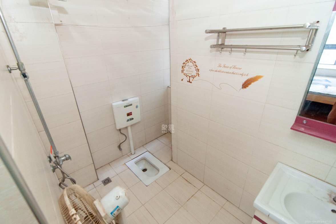 高鑫麓城  3室2厅2卫    2500.0元/月室内图