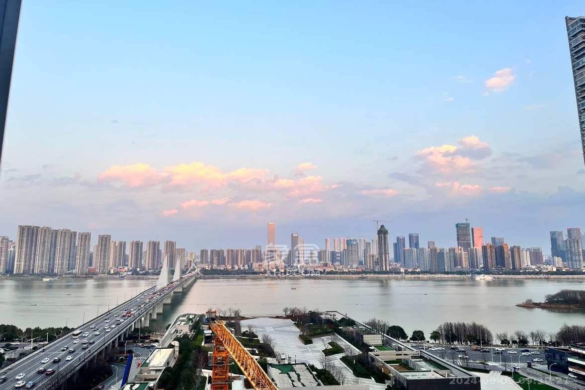 保利天禧EF区  1室1厅1卫    2600.0元/月室内图1