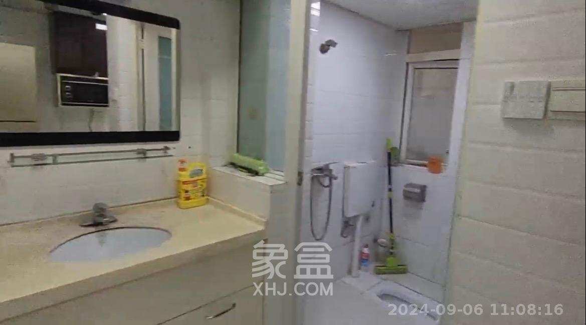 申奥美域  3室1厅1卫    2400.0元/月室内图