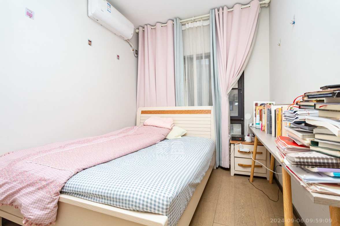 时代倾城四期  2室2厅1卫    2200.0元/月室内图