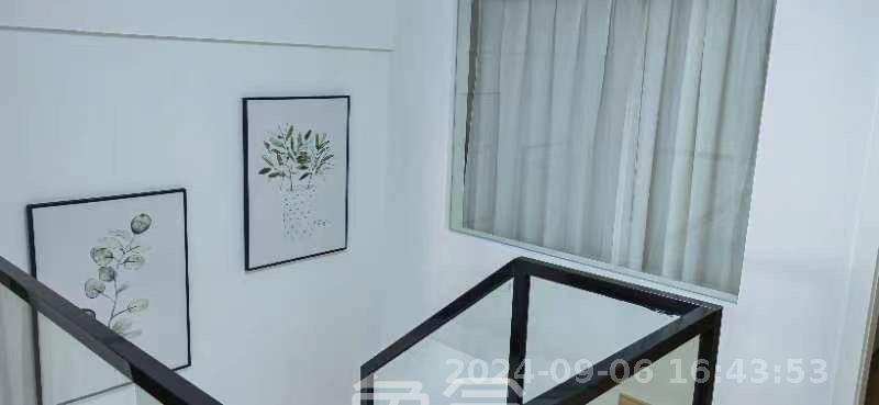 藏珑湖上公馆  2室2厅1卫   2200.00元/月室内图