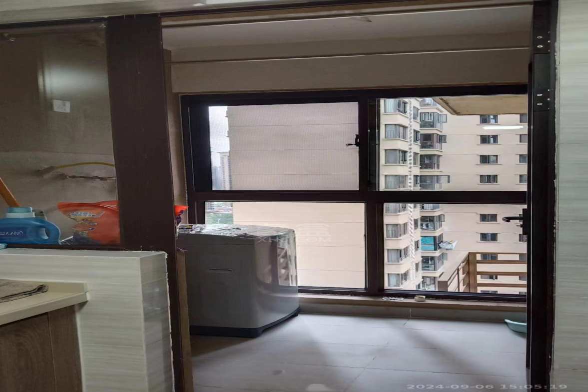 美的翰城  3室2厅1卫   2000.00元/月室内图