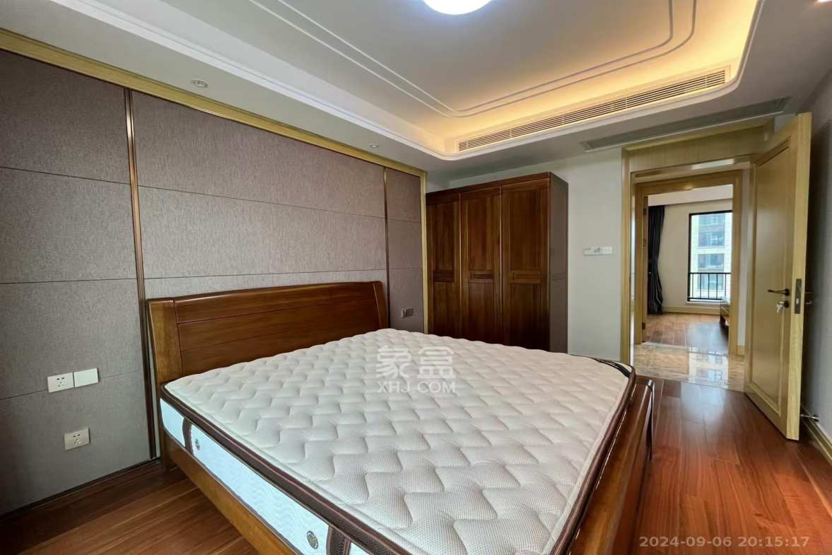 晟通牡丹舸  3室2厅2卫   8500.00元/月室内图