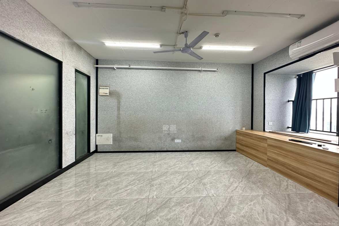 保利麓谷林语I区  1室1厅1卫    1500.0元/月室内图