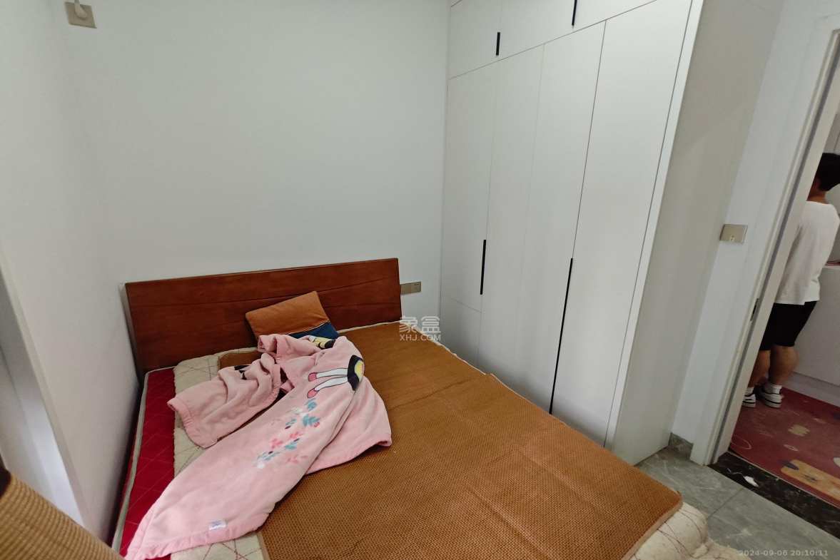 蔷薇国际  3室2厅2卫    2300.0元/月室内图