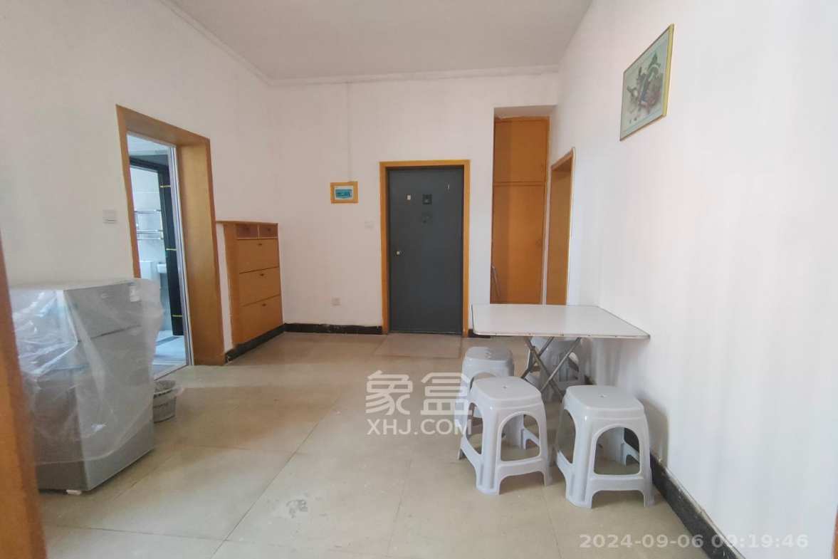 湖南省军供总站（民政厅单位宿舍）  3室1厅1卫    2800.0元/月室内图