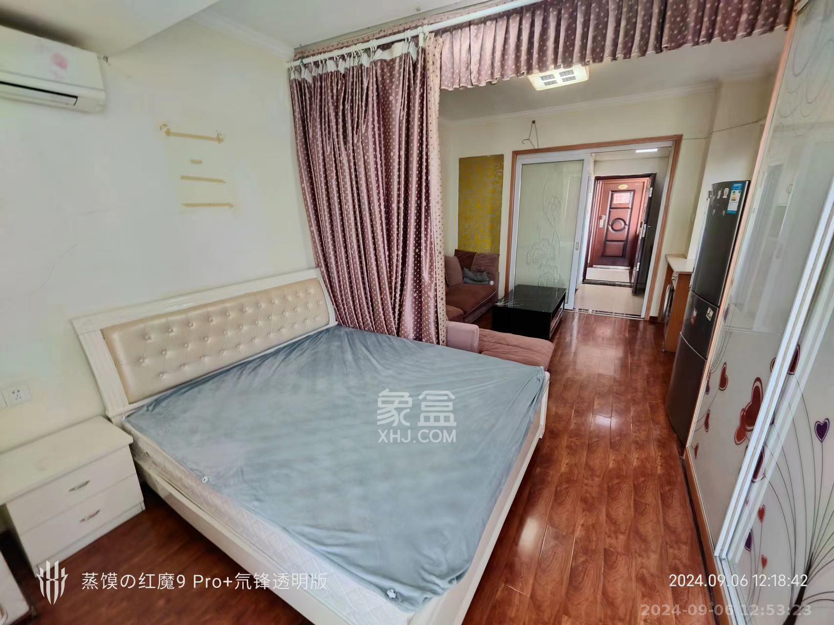 万象凯旋湾  1室1厅1卫    1650.0元/月