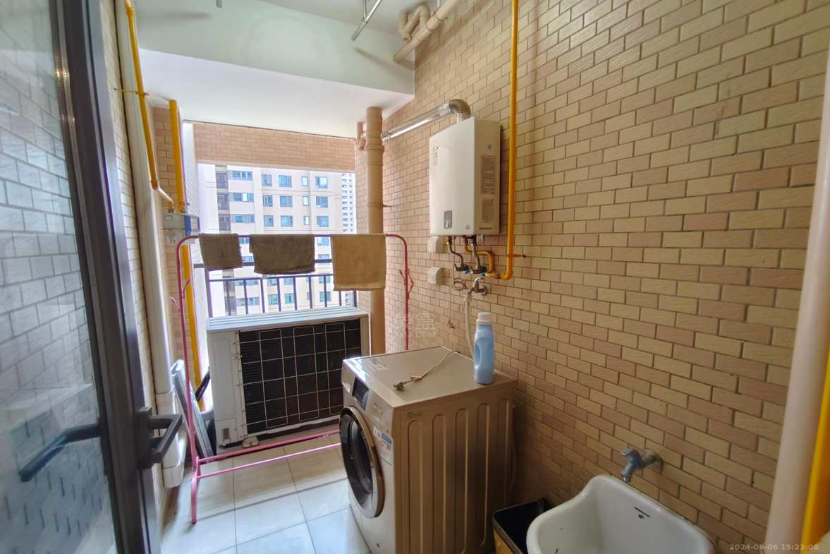 晋合湘水湾四期 2室2厅1卫 2200.0元/月 晋合湘水湾四期 2室2厅1卫 2200.0元/月小区图