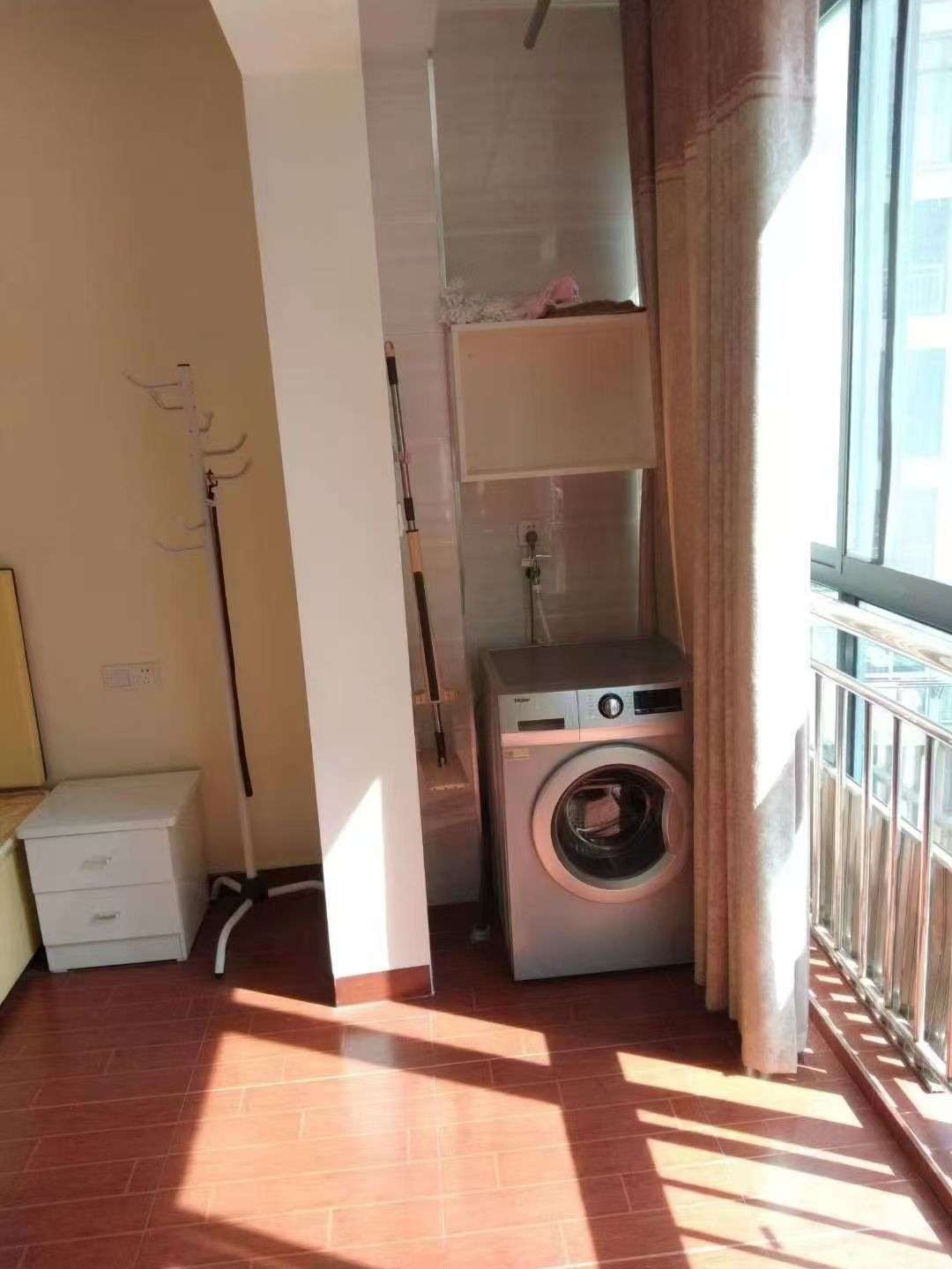 香格里拉  1室1厅1卫   1000.00元/月室内图