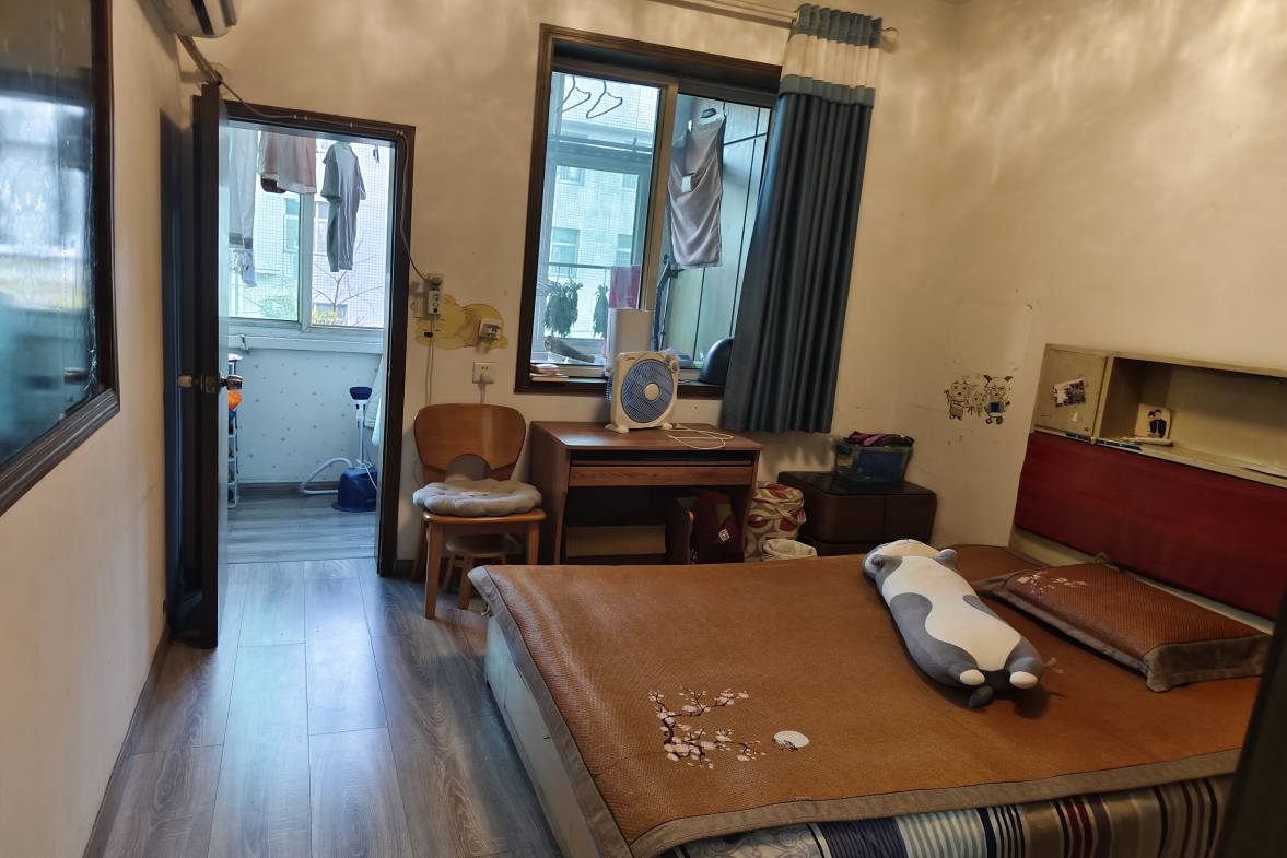 解放村  2室1厅1卫   24.80万户型图