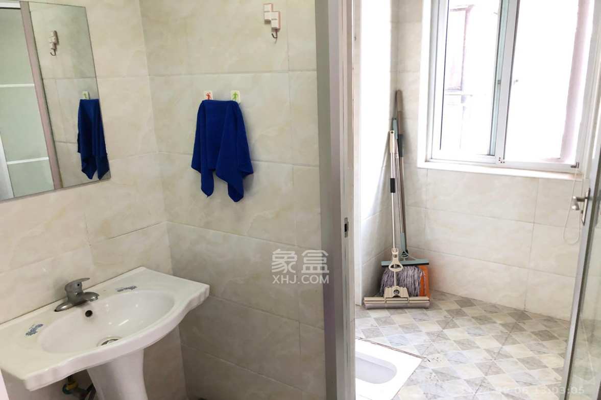 湘府十城（汇财御景湾新寓,汇财国际）  3室2厅1卫   2500.00元/月室内图