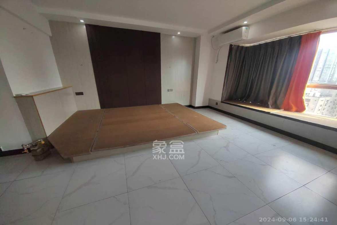 鸿盛大厦  1室1厅1卫   2500.00元/月室内图
