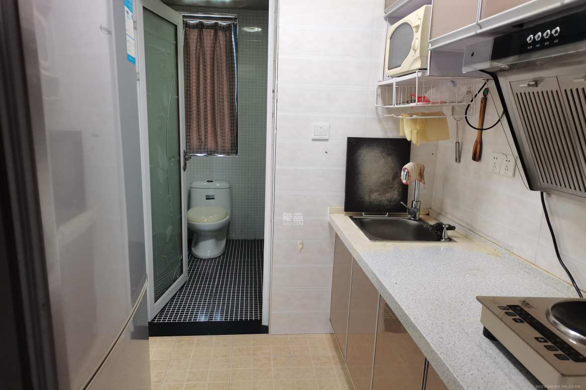 尊邸华庭  1室1厅1卫    1600.0元/月室内图