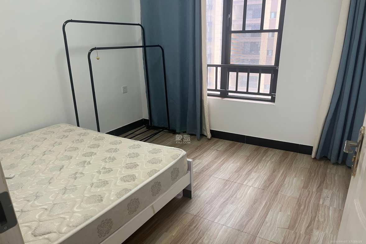 龙湖湘风原著（龙湖湘风星城）  3室2厅1卫    2000.0元/月室内图