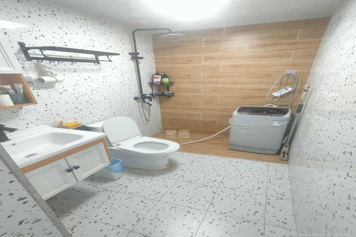 上城金都  1室1厅1卫    2200.0元/月室内图