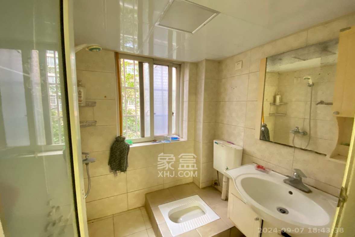 韶峰星苑(韶峰尚南UP公寓)  3室2厅1卫    1600.0元/月 韶峰星苑(韶峰尚南UP公寓)  3室2厅1卫    1600.0元/月室内图