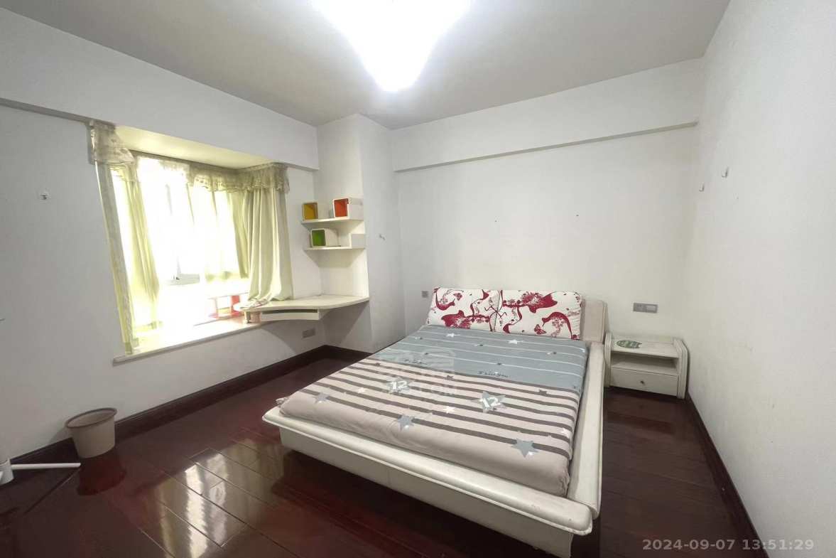 胜马可  3室2厅2卫   1900.00元/月室内图