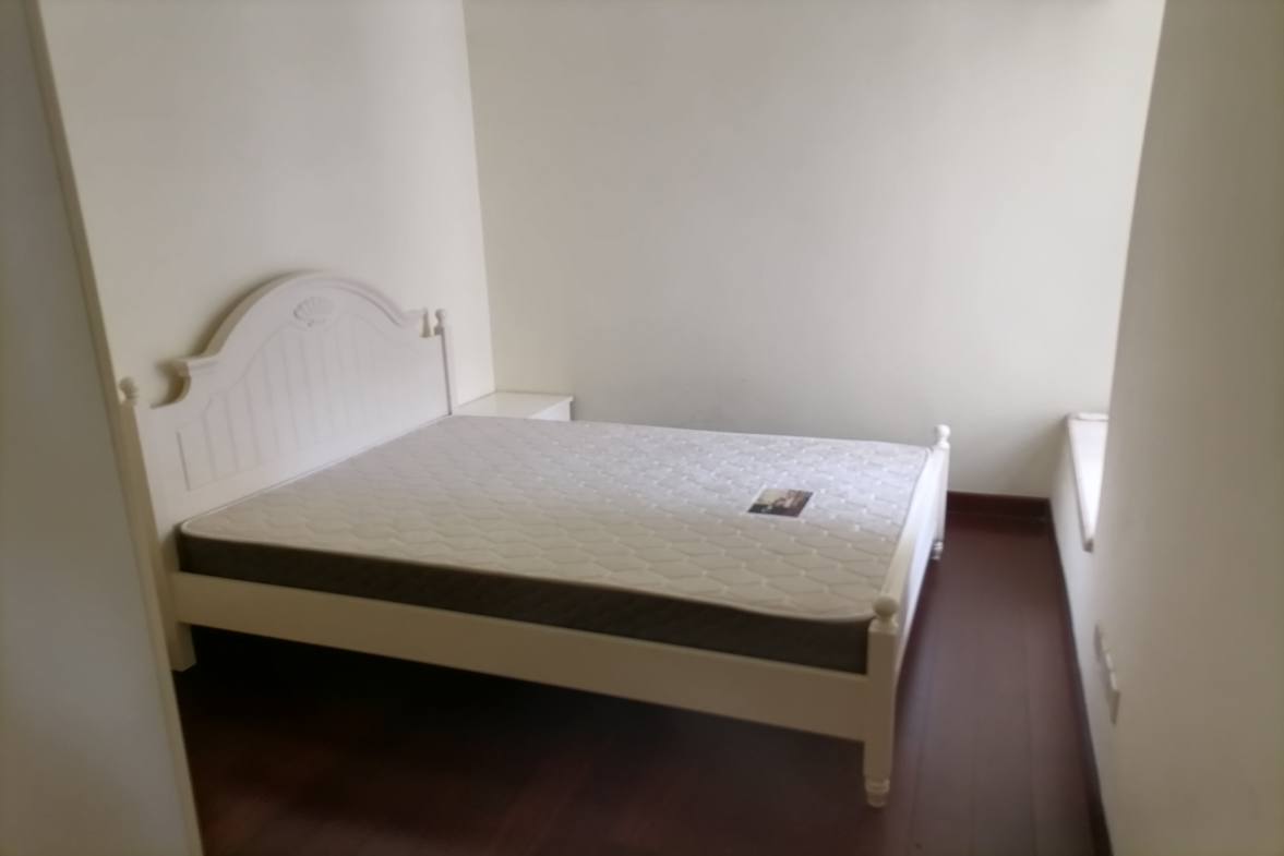 恒大绿洲  4室2厅2卫   2500.00元/月室内图