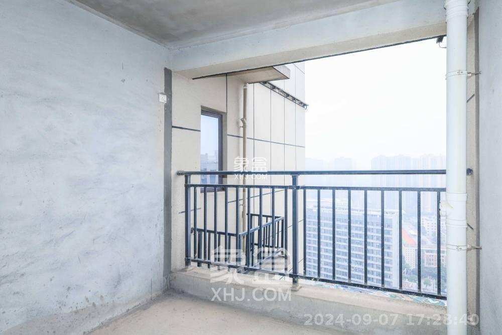 中国铁建梅溪青秀二期  4室2厅2卫   2000.00元/月室内图