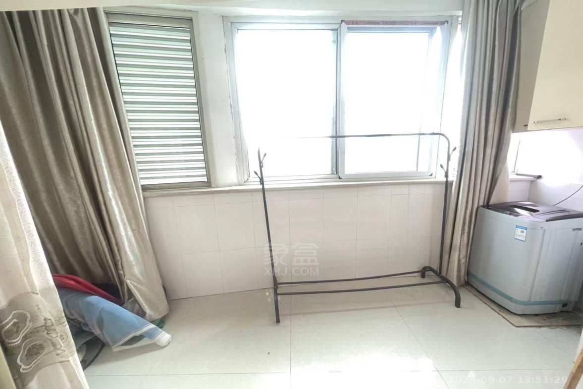胜马可  3室2厅2卫   1900.00元/月室内图